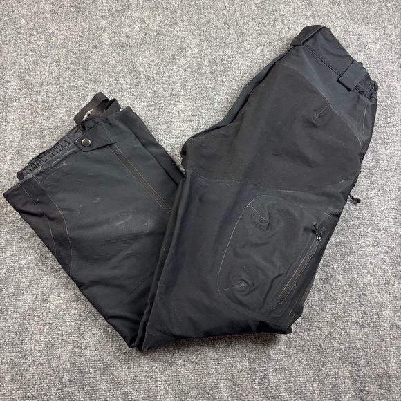 PATAGONIA Women’s Black Snow Pants size: 8